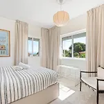 Victoria, Casa vacanze Torremolinos